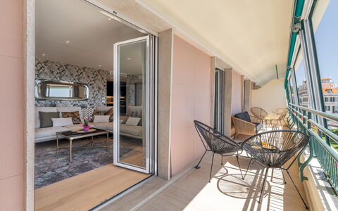Dimora Mareblu 6: Hout, Meubilair, Interieur Ontwerp, Verdieping, Flooring, Appartement, Stoel, Balkon, Plafond, Beits