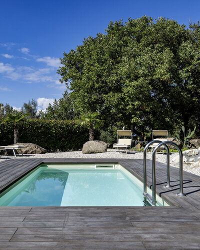 Villa Sparta 8+2: Zwembad, Samengesteld Materiaal, Buitenmeubels, Schaduw, Tuin, Toevlucht, Dek, Eco Hotel, Landscaping, Backyard