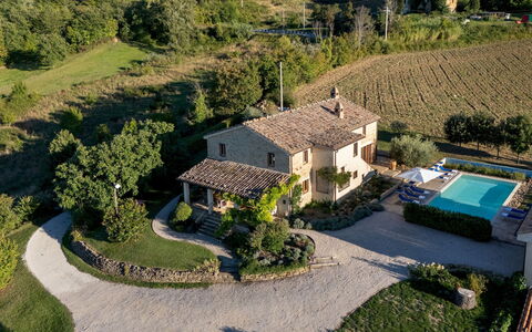 Casale la Cascina 8: Gebouw, Huis, Huis, Woongebied, Verblijf, Dak, Landgoed, Boerderij, Land Lot