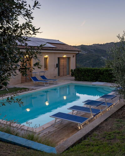 Casale la Cascina 8: Zwembad, Toevlucht, Huis, Woongebied, Meubilair, Buitenmeubels, Huis, Eco Hotel, Thermae, Landgoed