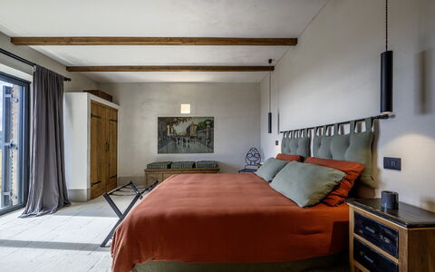 I Tramonti 10+2: Meubilair, Interieur Ontwerp, Bed, Muur, Flooring, Slaapkamer, Verdieping, Hout, Plafond, Kamer