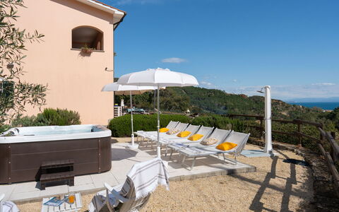 Villa Perelle 8: Balkon, Zwembad, Toevlucht, Eco Hotel, Landgoed, Villa, Buitenmeubels, Paraplu, Badplaats, Hotel