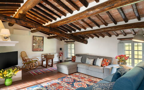 Villa delle Silerchie 10: Meubilair, Interieur Ontwerp, Bankstel, Hout, Flooring, Plafond, Verdieping, Tafel, Huis, Woonkamer