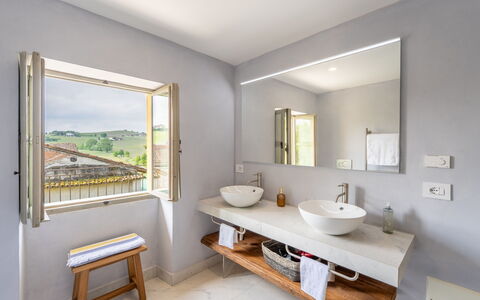 Tenuta Schiavon Barrero 12: Interieur Ontwerp, Muur, Flooring, Loodgieterswerkinrichting, Verdieping, Plafond, Verlichting, Huis, Kraan, Badkamer