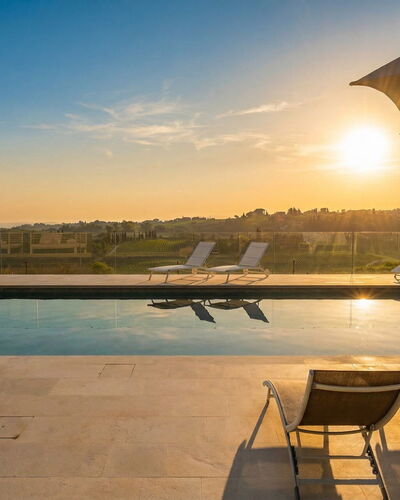 Villa Oxa 12+2: Zwembad, Buitenmeubels, Meubilair, Ligstoel, Toevlucht, Stoel, Reflectie, Paraplu, Reflecting Pool, Chaise Longue