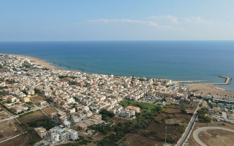 Villa Patrizia: Lucht, Dag, Horizon, Kust, Zee, Kust En Oceanic Landvormen, Oceaan, Kust, Luchtfotografie, Strand