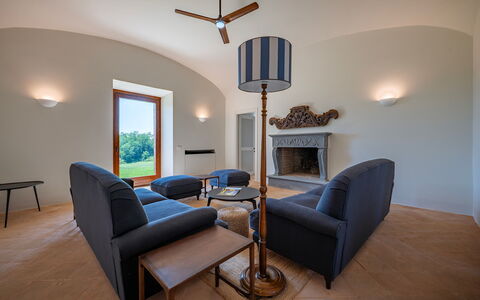 Tenuta Orsini 9+3: Meubilair, Muur, Interieur Ontwerp, Flooring, Verdieping, Verlichting, Plafond, Kamer, Stoel, Woonkamer
