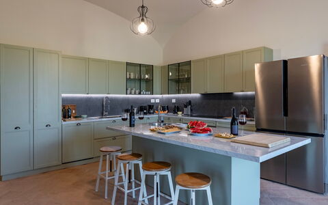 Tenuta Orsini 9+3: Keuken, Meubilair, Toestel Van De Keuken, Interieur Ontwerp, Countertop, Flooring, Cabinetry, Plafond, Hout, Lichte Inrichting