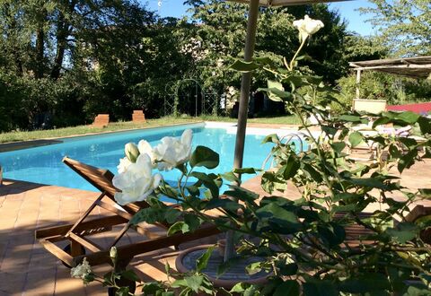 La Cenerara: Eigendom, Bloem, Fabriek, Onroerend Goed, Plantkunde, Huis, Zwembad, Boom, Huis, Villa