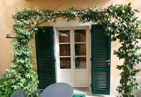 Santo Agostino: Eigendom, Huis, Huis, Gebouw, Venster, Onroerend Goed, Deur, Architectuur, Facade, Boom