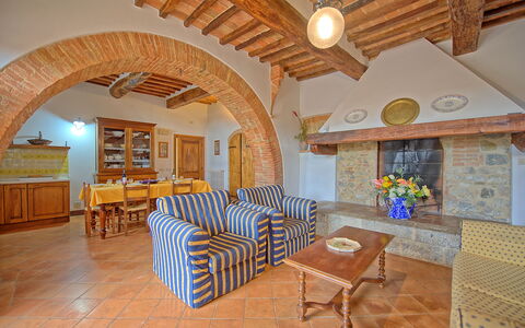 San Donnino: Kamer, Eigendom, Gebouw, Meubilair, Onroerend Goed, Woonkamer, Interieur Ontwerp, Huis, Huis, Plafond
