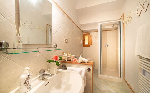 Le Vasche: Kamer, Badkamer, Eigendom, Interieur Ontwerp, Gebouw, Onroerend Goed, Huis, Architectuur, Suite, Bad