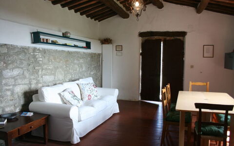 Agriturismo Bevignano: Kamer, Eigendom, Meubilair, Gebouw, Interieur Ontwerp, Huis, Muur, Woonkamer, Verdieping, Onroerend Goed
