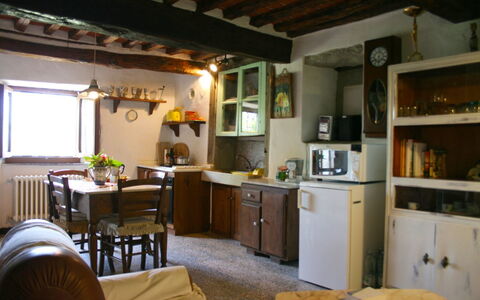 San Eusebio: Kamer, Meubilair, Eigendom, Gebouw, Interieur Ontwerp, Keuken, Huis, Cabinetry, Countertop, Huis