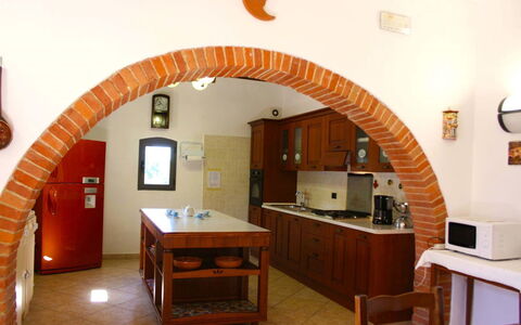 Casa Felice: Kamer, Eigendom, Boog, Gebouw, Architectuur, Meubilair, Interieur Ontwerp, Huis, Onroerend Goed, Tafel