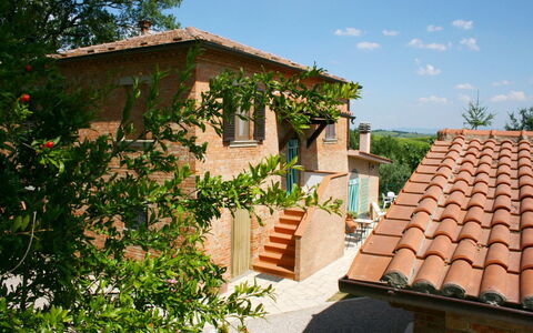 Podere San Bono: Gebouw, Lucht, Fabriek, Venster, Huis, Wolk, Boom, Verblijf, Hout, Landschap