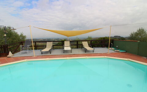 Casa Bella: Lucht, Water, Wolk, Eigendom, Zwembad, Azure, Schaduw, Fabriek, Buitenmeubels, Samengesteld Materiaal