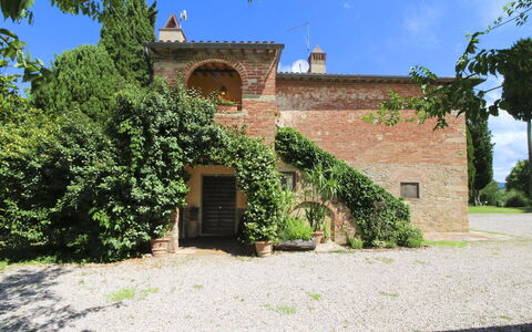 Villa Cecilia: Huis, Huis, Landgoed, Verblijf, Gazon, Tuin, Landscaping, Boerderij, Hacienda, Werf