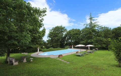 Villa Cecilia: Huis, Huis, Landgoed, Verblijf, Gazon, Tuin, Landscaping, Boerderij, Hacienda, Werf