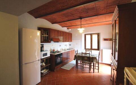 Agriturismo Arcobaleno: Kamer, Eigendom, Gebouw, Meubilair, Verdieping, Huis, Keuken, Interieur Ontwerp, Hardwood, Plafond