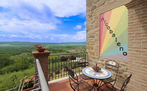 Agriturismo Arcobaleno: Stoel, Balkon, Kamerplant, Villa, Hacienda