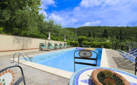 Agriturismo Arcobaleno: Zwembad, Toevlucht, Eco Hotel, Bloempot, Hotel, Buitenmeubels, Kamerplant, Villa, Badplaats