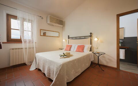 Villa Giare: Meubilair, Interieur Ontwerp, Muur, Bed, Verdieping, Flooring, Slaapkamer, Plafond, Hout, Kamer