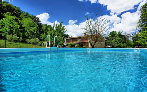 Villa Diletta: Zwembad, Eigendom, Water, Vrije Tijd, Natuurlijk Landschap, Lucht, Onroerend Goed, Huis, Vakantie, Zomer