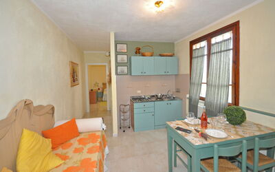 Suvereto 4: Kamer, Eigendom, Meubilair, Gebouw, Huis, Interieur Ontwerp, Verdieping, Onroerend Goed, Woonkamer, Huis