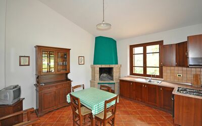 Claudio 7: Kamer, Eigendom, Meubilair, Keuken, Countertop, Gebouw, Cabinetry, Huis, Interieur Ontwerp, Verdieping