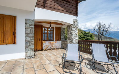 Sarre 350 - Ville sur Sarre, Valle D'Aosta, Italië - Hérisson 350.4
