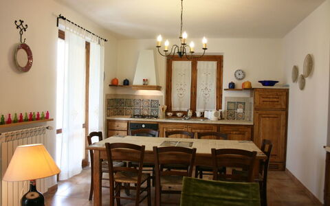 Casa Clementina: Kamer, Meubilair, Eigendom, Interieur Ontwerp, Gebouw, Eetkamer, Plafond, Tafel, Huis, Verdieping