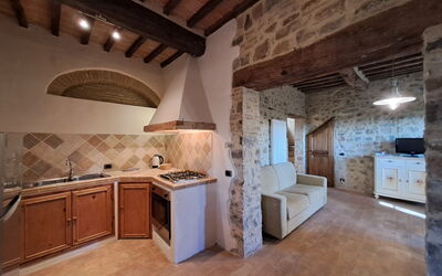 Arturo 1 - Macina: Eigendom, Gebouw, Cabinetry, Hout, Architectuur, Interieur Ontwerp, Flooring, Verdieping, Countertop, Woonkamer