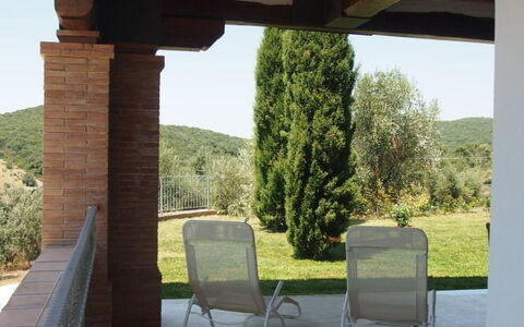 Villa Dei Cipressi: Eigendom, Gebouw, Huis, Kamer, Onroerend Goed, Veranda, Meubilair, Dek, Patio, Huis