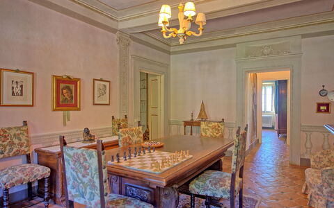 Villa Camaiore: Kamer, Eigendom, Gebouw, Meubilair, Eetkamer, Plafond, Interieur Ontwerp, Onroerend Goed, Tafel, Landgoed