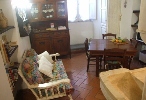 Appartamento Le Volte: Kamer, Eigendom, Meubilair, Verdieping, Woonkamer, Huis, Interieur Ontwerp, Tafel, Gebouw, Hardwood